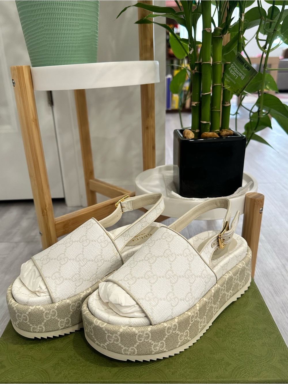 ❌SOLD❌ Gucci White and Beige Monogram Platform Slingback Wedges (Fits US5) - Picture 2 of 6